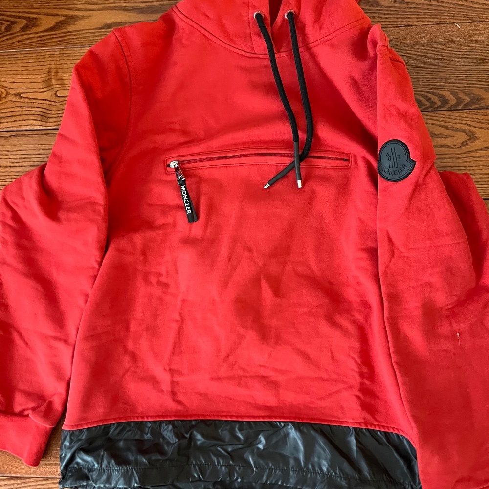 Authentic Moncler hooded pullover Size M